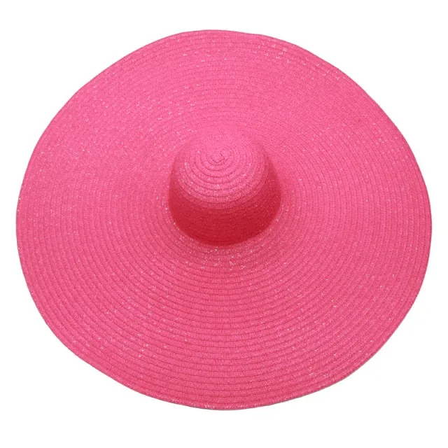 Women's oversized beach straw hat